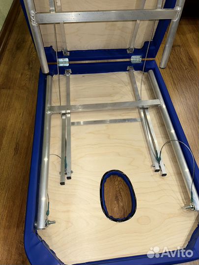 Массажная кушетка