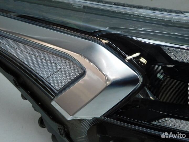 Фара правая Kia Cerato