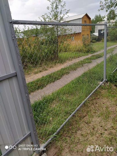 Сварщик на своём авто сварочные работы