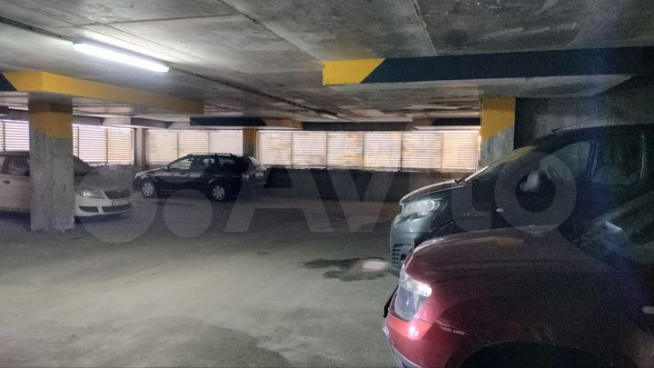 Машиноместо, 15 м²