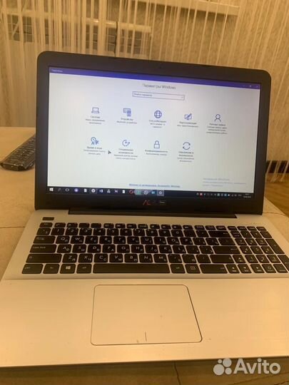 Ноутбук asus X555L