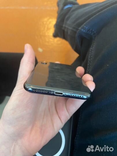 iPhone X, 64 ГБ