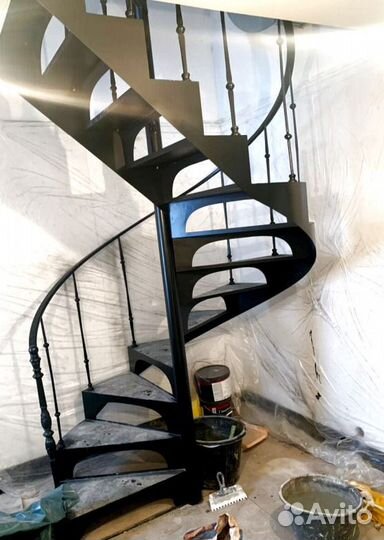 Поворотная лестница