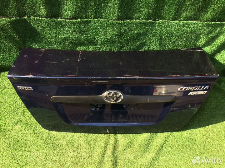 Крышка багажника Toyota Corolla E120 Синяя царапин