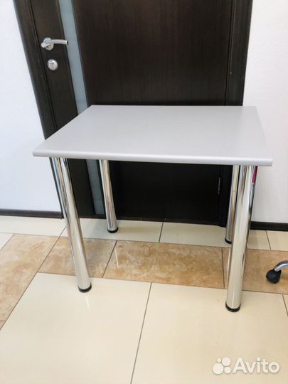 Обеденный столик