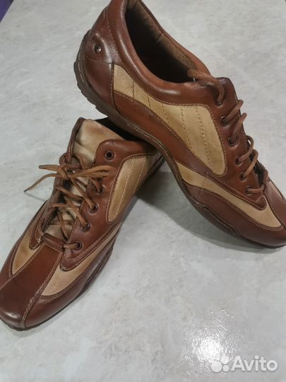 Кроссовки мужские 42 размер новые