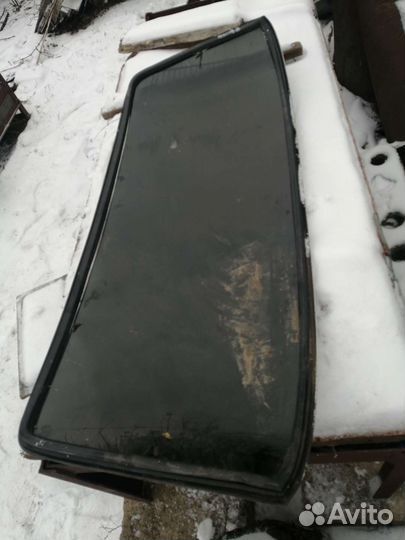 Заднее стекло ваз 2106