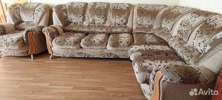 Большой угловой диван раскладной бу