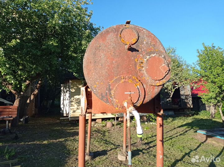 Цистерна, бочка металлическая, емкость, бак