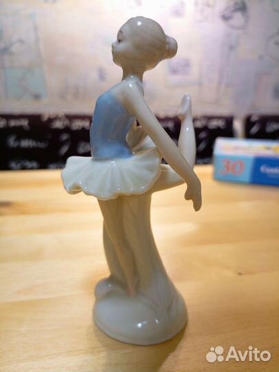 Фарфоровые статуэтки балерина