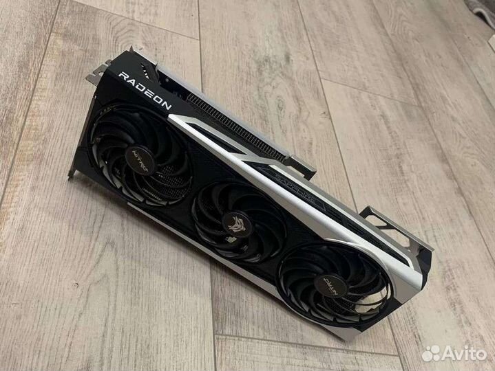Sapphire AMD Radeon RX 6700 XT nitro+