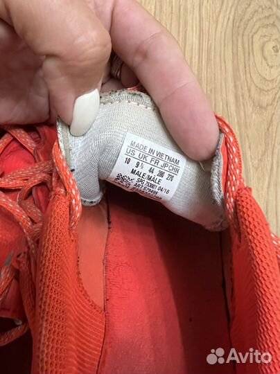 Футбольные бутсы adidas