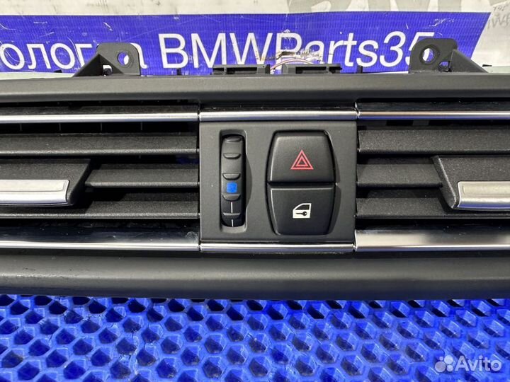 Воздуховод салона центральный BMW F10, F11, F18