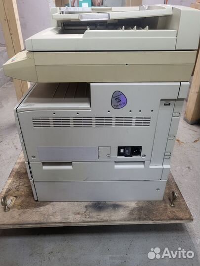 Копировальный центр Xerox C118