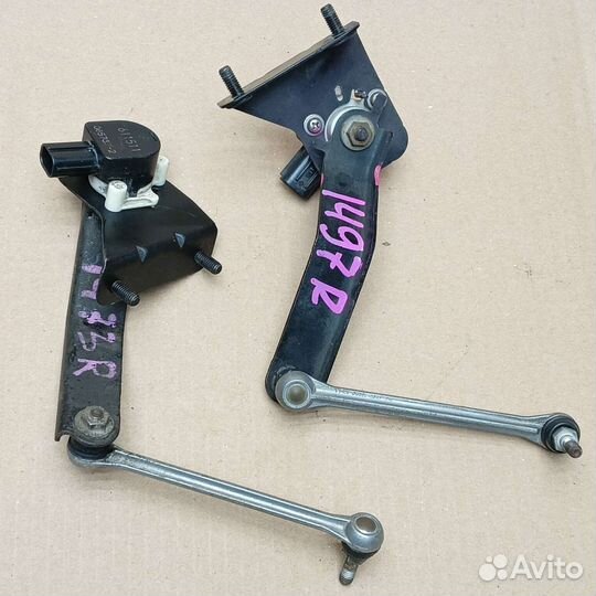 Датчик положения кузова Toyota Camry 40