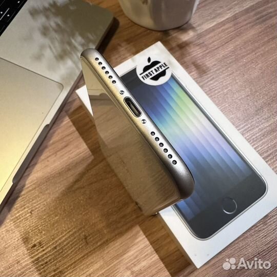 iPhone SE (2022), 64 ГБ