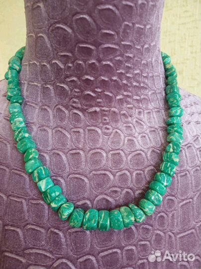 Ожерелье из натурального камня