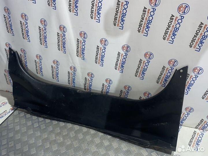 Накладка задней панели Toyota Camry