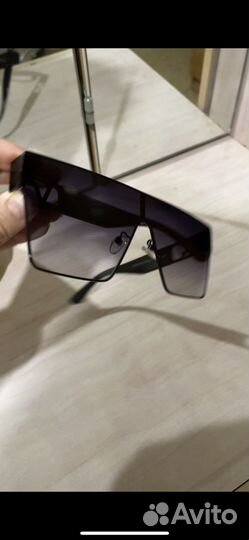 Солнцезащитные очки женские брендовые