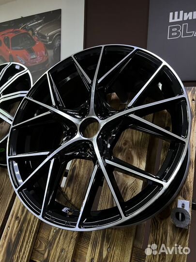 Replay 8x18/5x114,3 ET34 D67,1 KI347 BKF