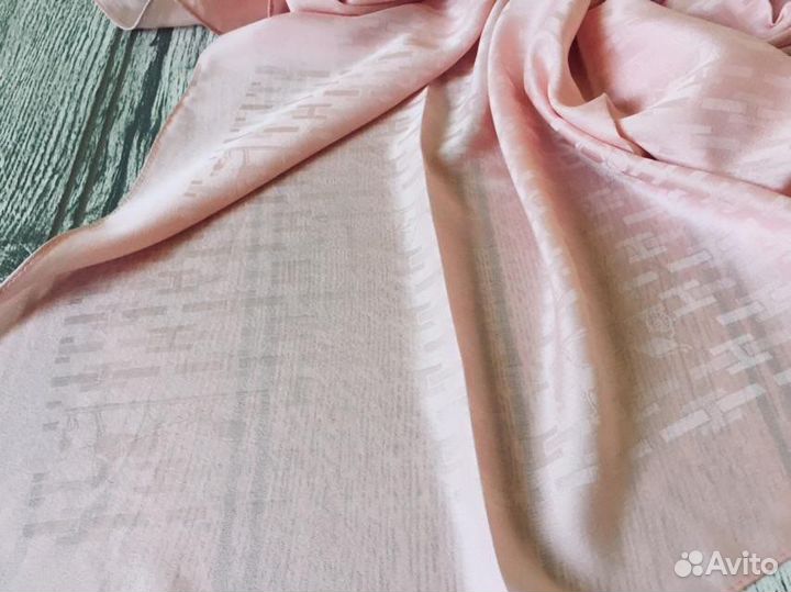 Однотонный шёлковый платок Hermes