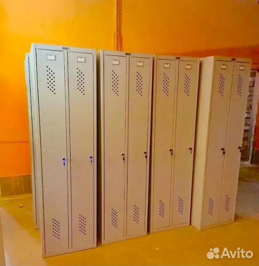 Шкаф металлический для раздевалок