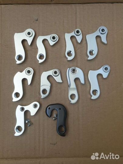 Держатель заднего переключателя 