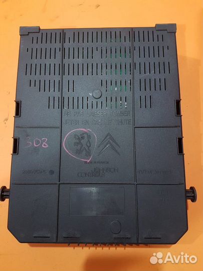 Блок комфорта на Peugeot 308