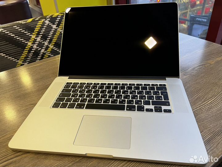 Apple MacBook Pro 15 retina 2015 i7/16