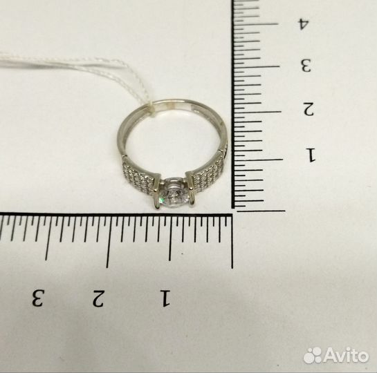 Золотое кольцо 585 пробы с фианитами 16 р-р