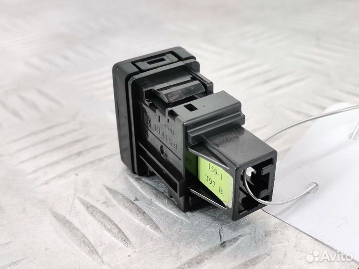 Кнопка корректора фар Toyota Prius 2 2009