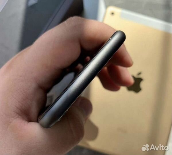 iPhone 8, 128 ГБ