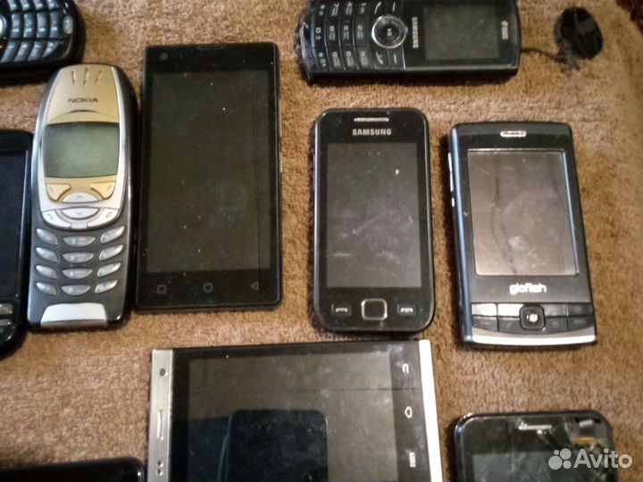 Мобильные телефоны