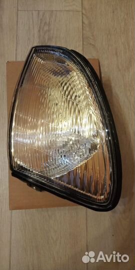 Указатель поворота правый Тойота Ленд Крузер 100