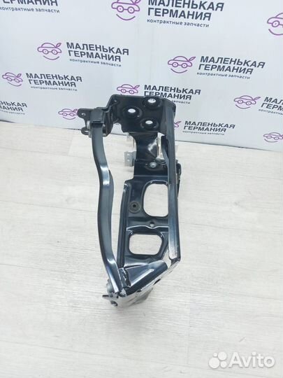 Элемент усиления перед. прав. BMW 5 G30/G31