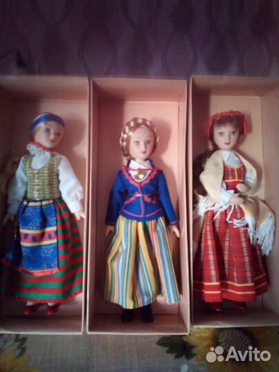 Куклы в костюмах народов Прибалтики