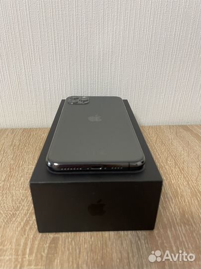 iPhone 11 Pro Max, 64 ГБ