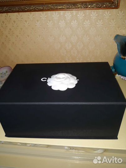 Коробка подарочная на магните Chanel