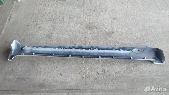 Накладка порога правая Lexus LX с 2015 года