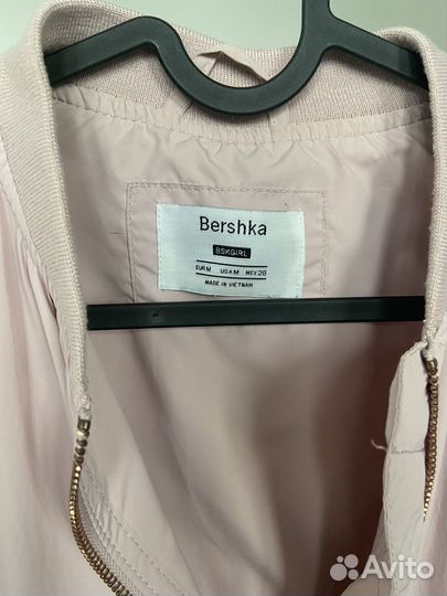 Куртка бомбер bershka