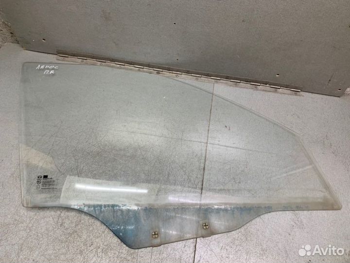 Стекло двери переднее правое Chevrolet Lanos седан