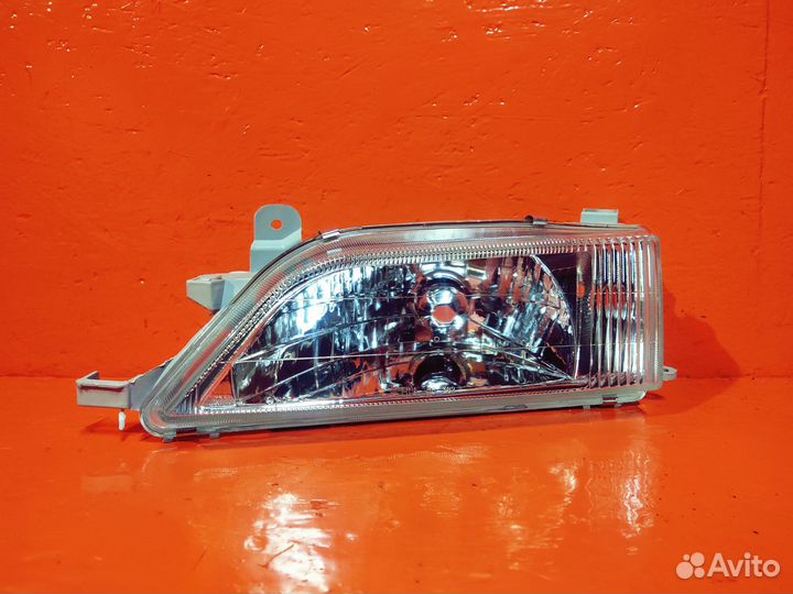 Фара передняя левая toyota carina T21