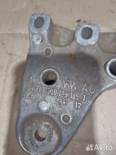 Кронштейн двигателя правый Polo Rapid