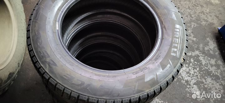 Pirelli Ice Zero 225/65 R17