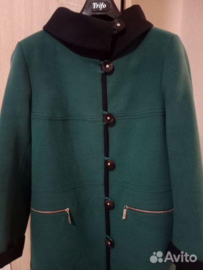 Продам демисезонные пальто