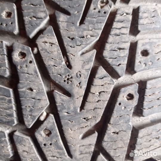 Nokian Tyres Hakkapeliitta 7 215/65 R16