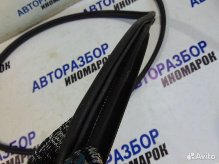 Уплотнитель двери для Hyundai Solaris 1 2010-2017