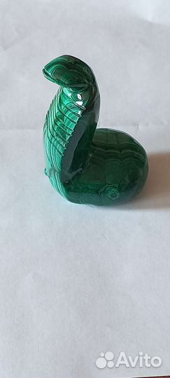 Змея из малахита