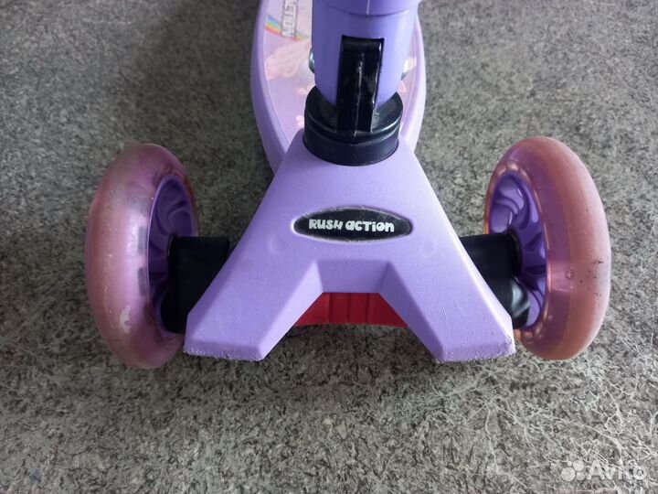 Самокат детский трехколесный светящиеся колеса бу