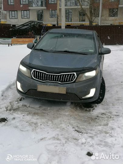 Решетка радиатора Киа Рио (2011-2014)